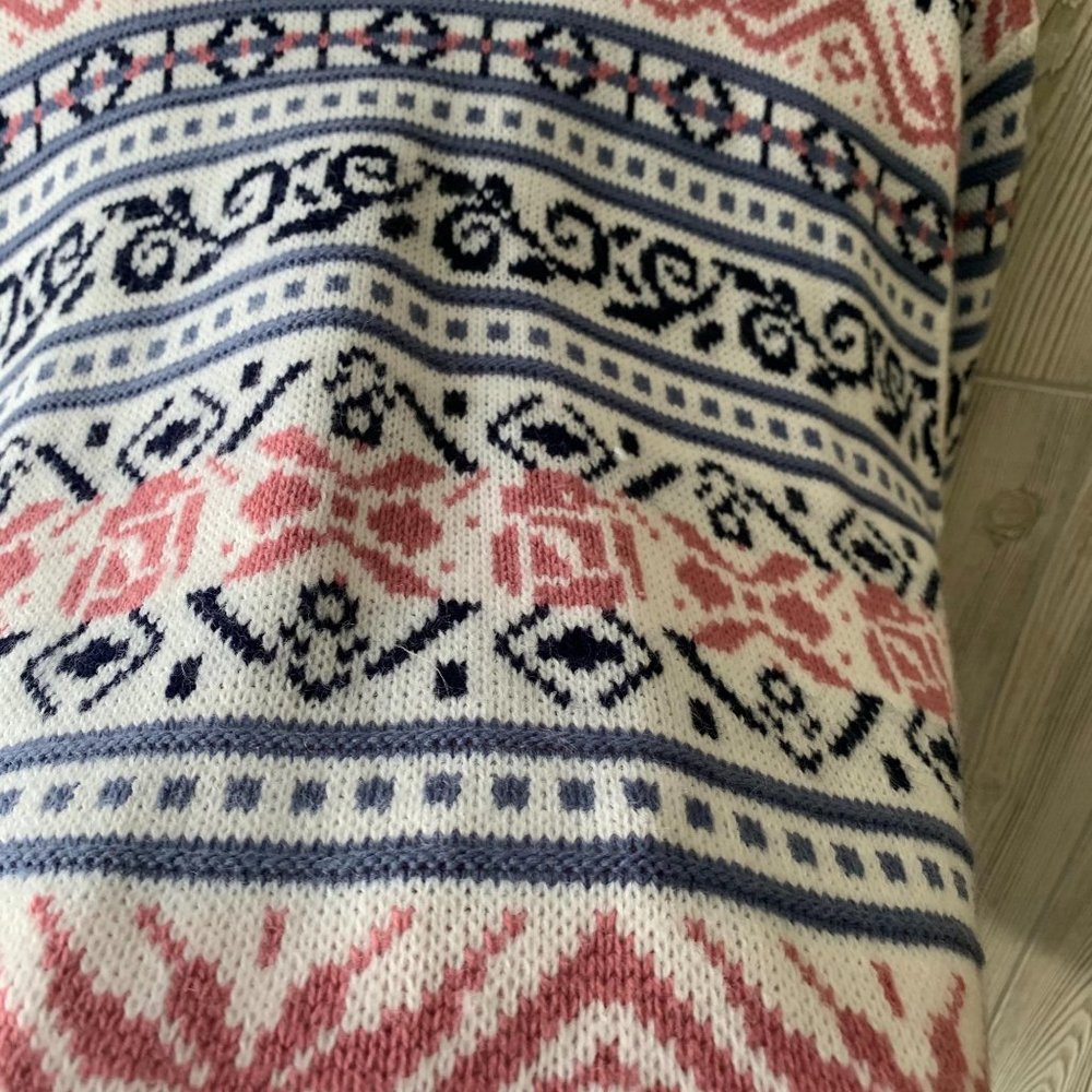 Vintage Rose Abstract Novelty Granny Sweater - Picture 4 of 5